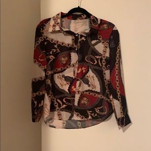 Lock and chain linked print blouse